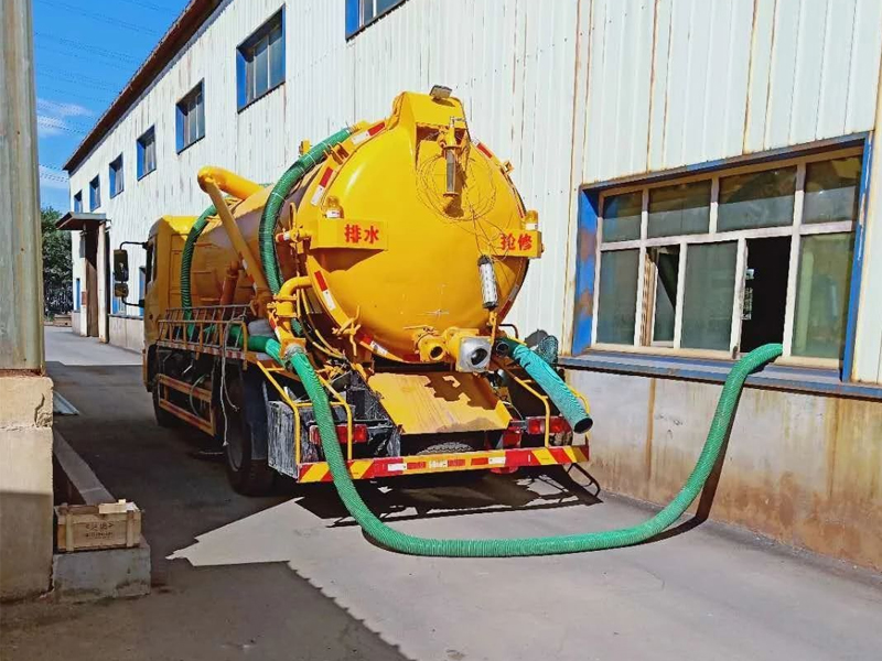 茅山厂区化粪池清理