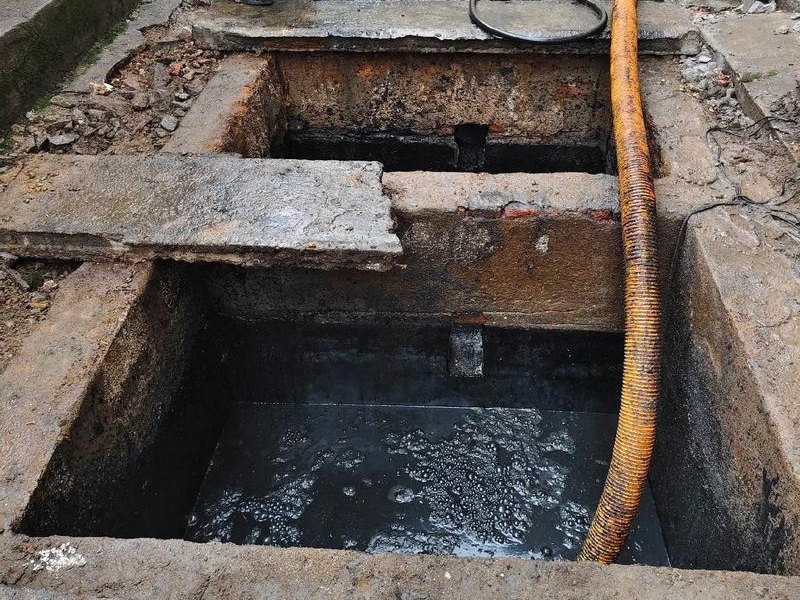 茅山清理化粪池